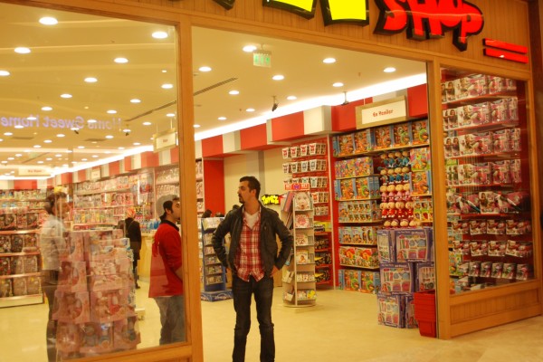 TOYZZ SHOP MAĞAZALARI (Çeşitli mağazalardaki havalandırma montaj işleri yapımı.)
